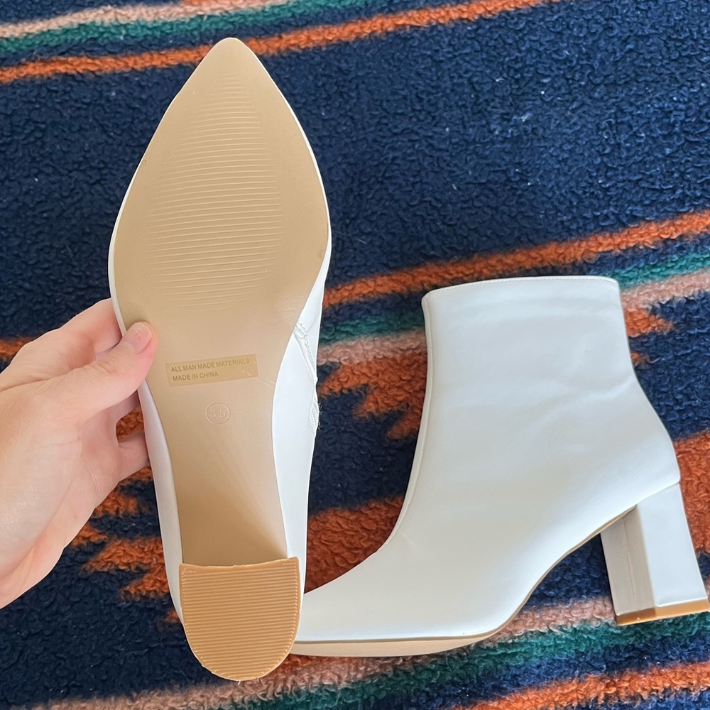 NWOT Lulus sarai off-white pointed-toe heeled ankle boots - Picture 9 of 11